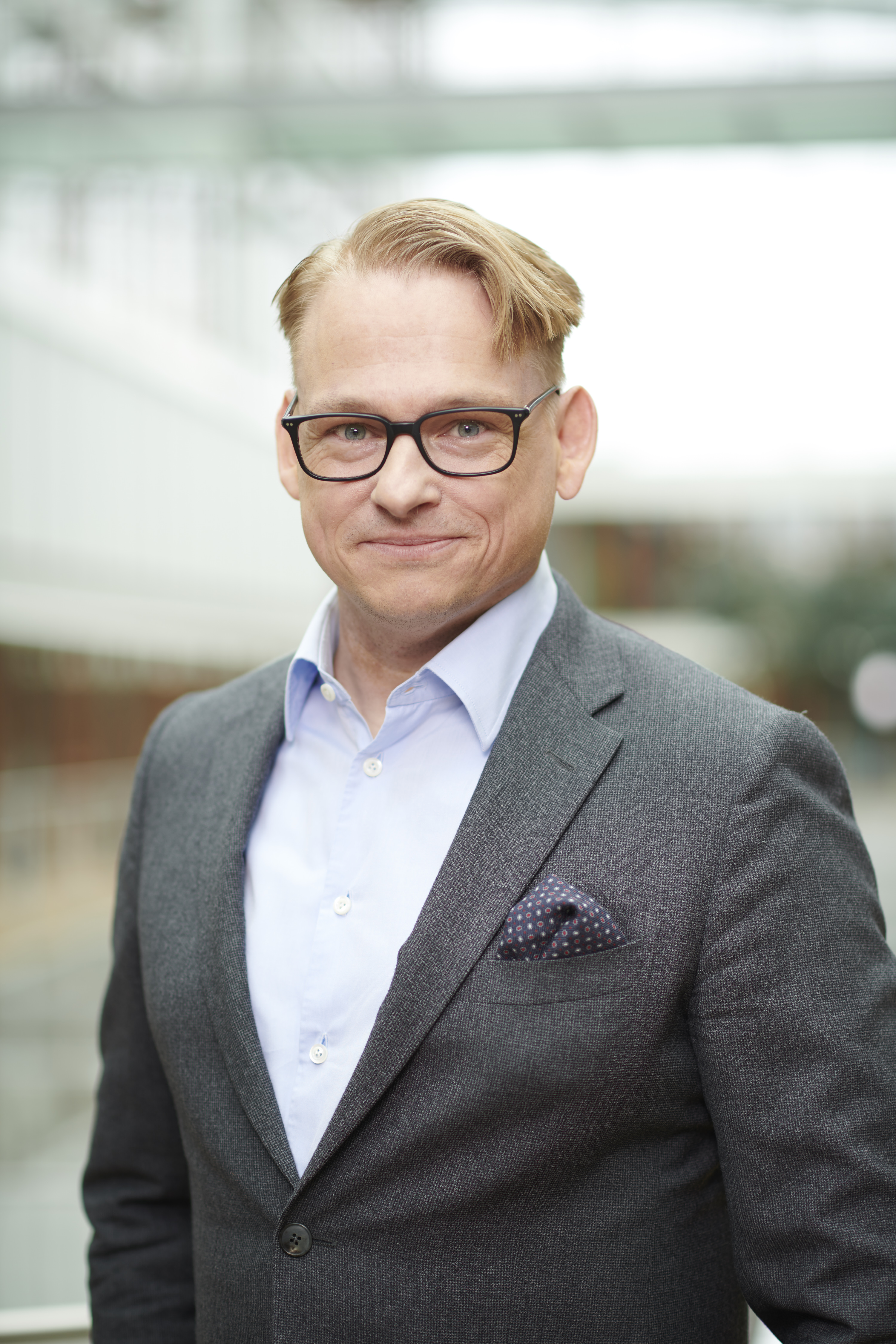 Dr. Ralf Klühe